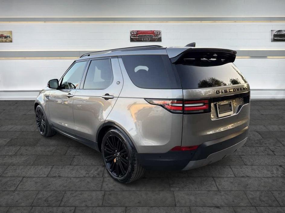 Land Rover Discovery photo 5