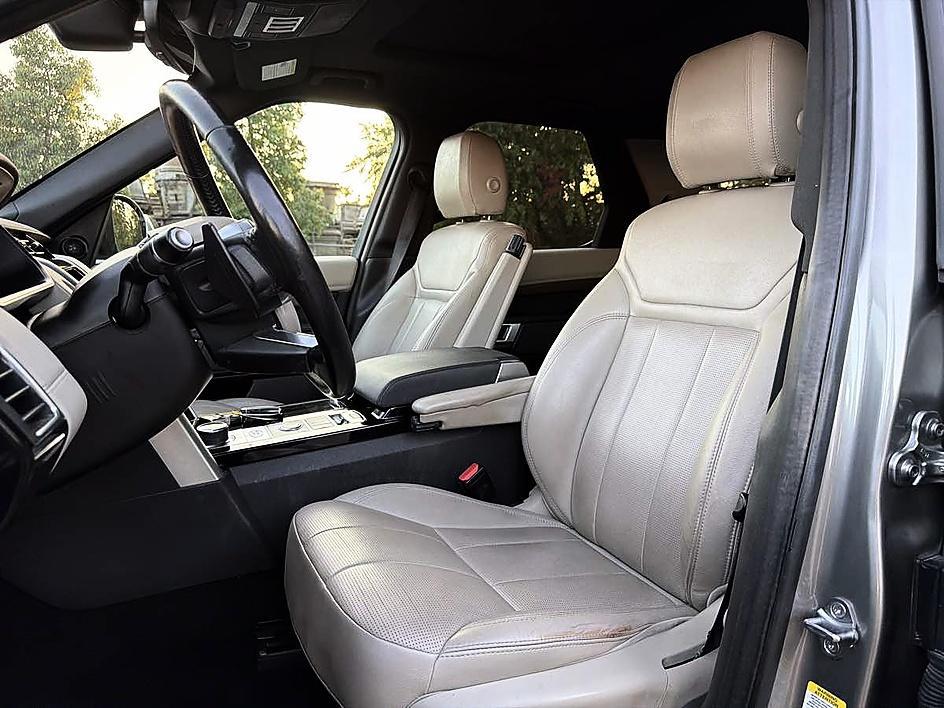 Land Rover Discovery photo 13