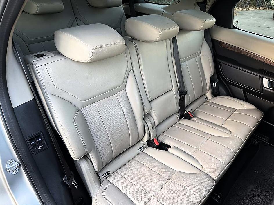 Land Rover Discovery photo 19