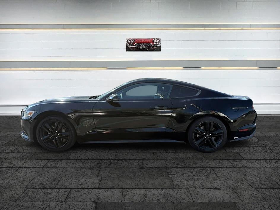 Ford Mustang photo 5