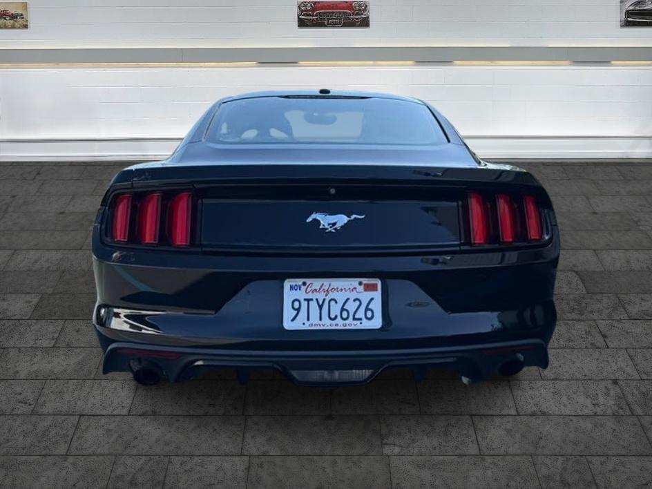 Ford Mustang photo 7