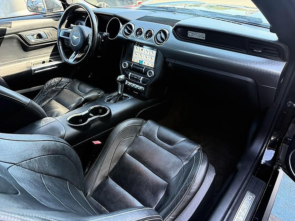 Ford Mustang photo 20