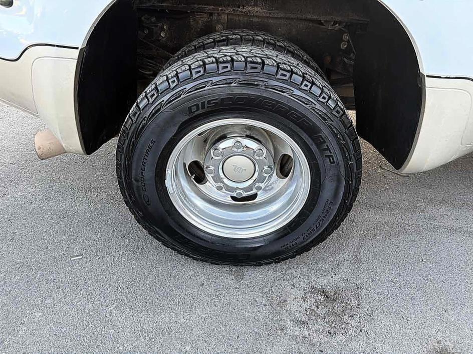 Ford F-350 photo 15