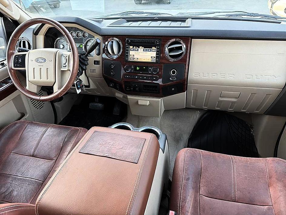 Ford F-350 photo 17