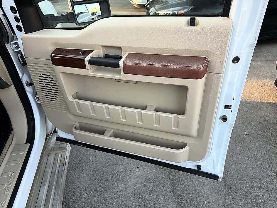 Ford F-350 photo 19