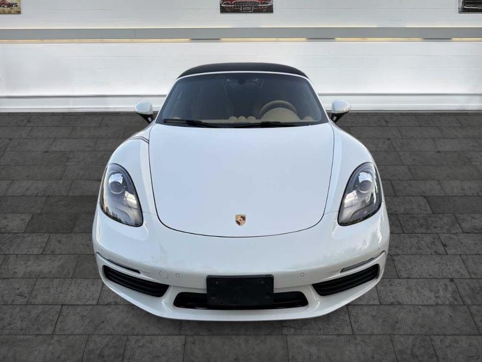 Porsche 718 Boxster photo 2