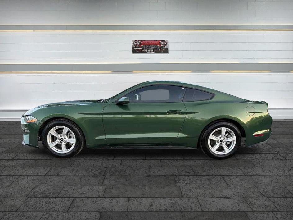 Ford Mustang photo 4