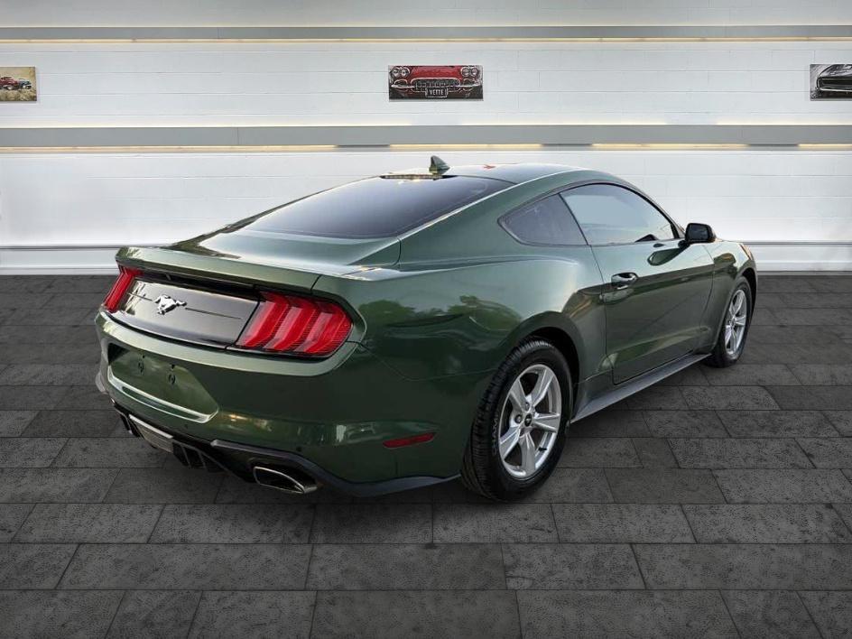 Ford Mustang photo 7