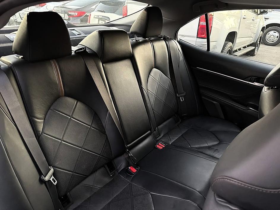 Toyota Camry photo 15