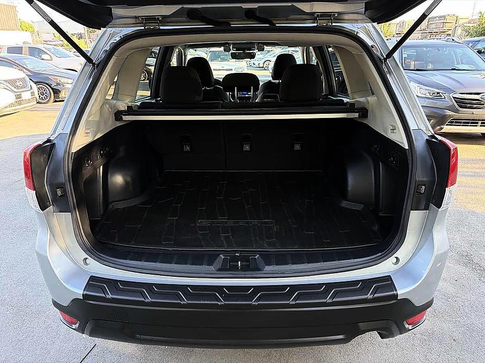 Subaru Forester photo 8