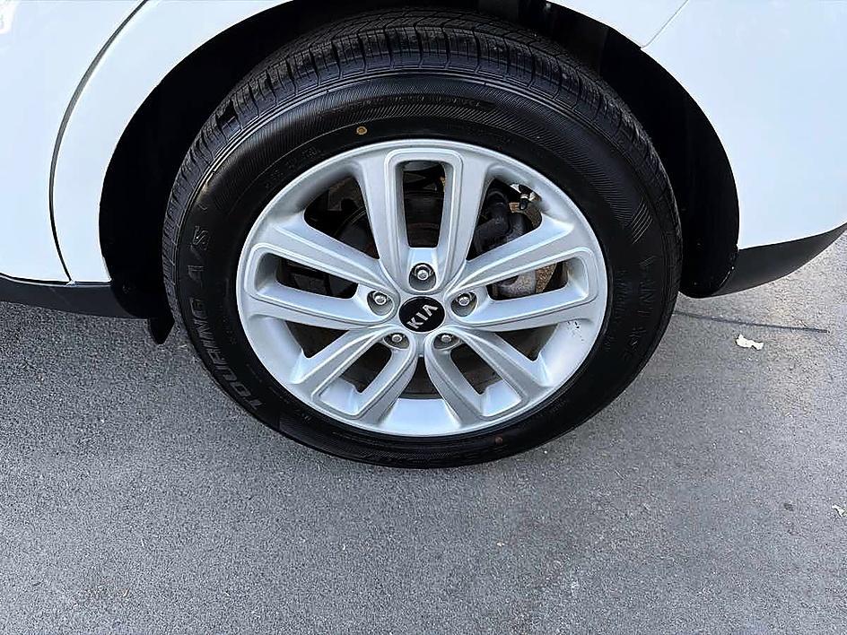 Kia Soul photo 9