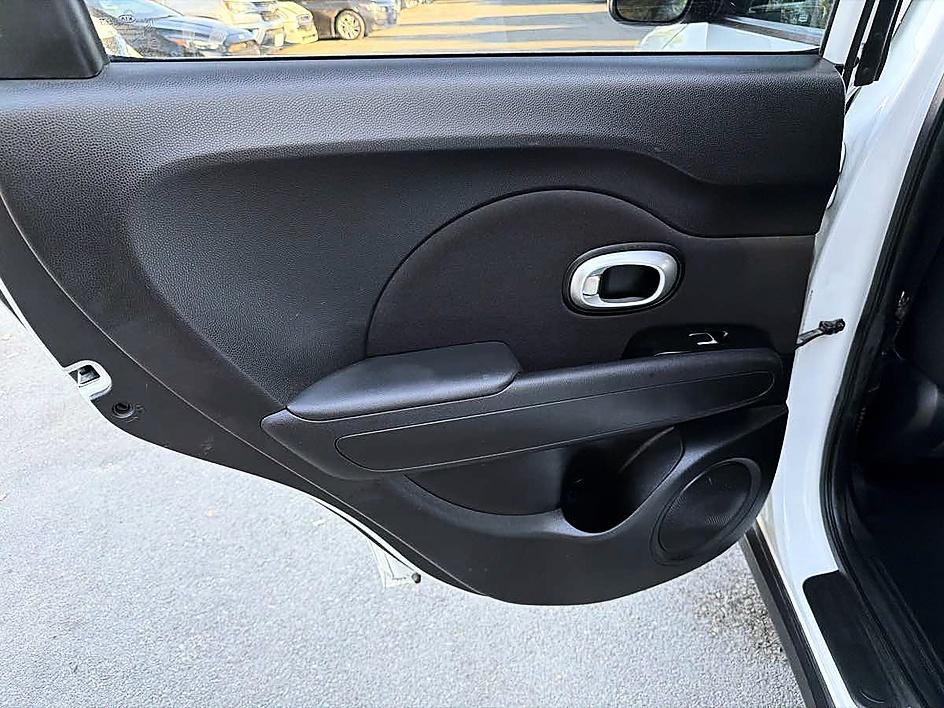 Kia Soul photo 13