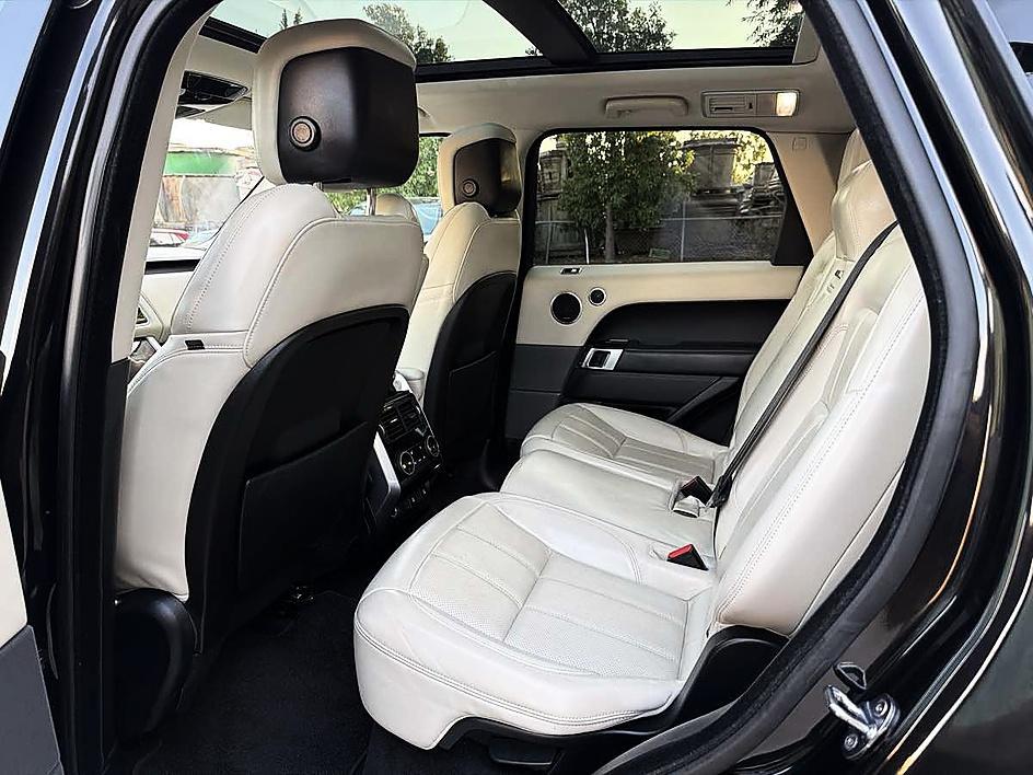 Land Rover Range Rover Sport photo 10