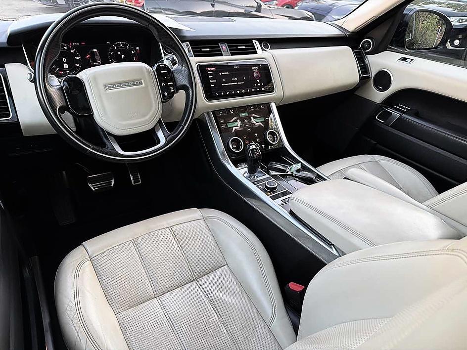 Land Rover Range Rover Sport photo 11
