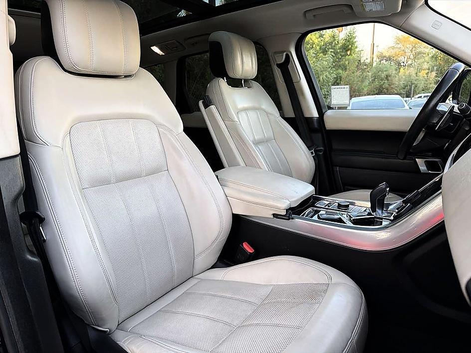 Land Rover Range Rover Sport photo 23