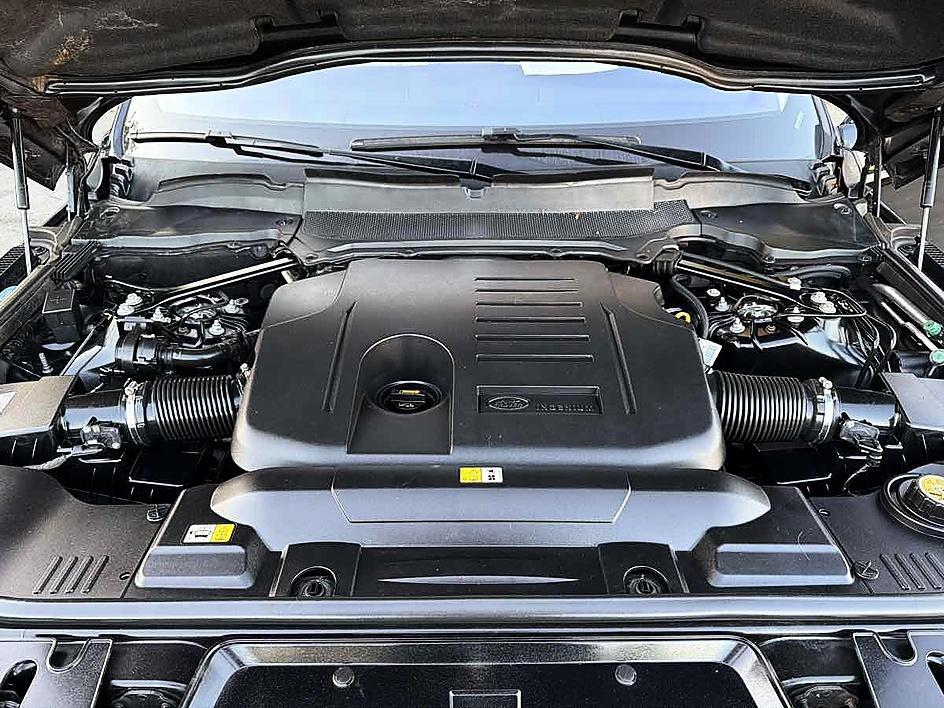 Land Rover Range Rover Sport photo 24