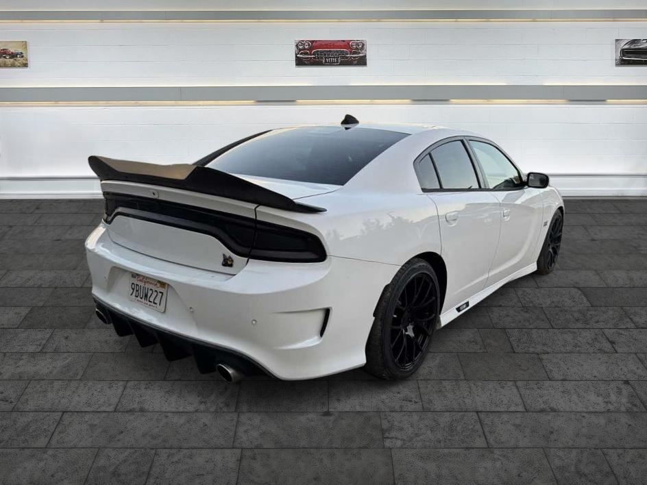 Dodge Charger photo 6