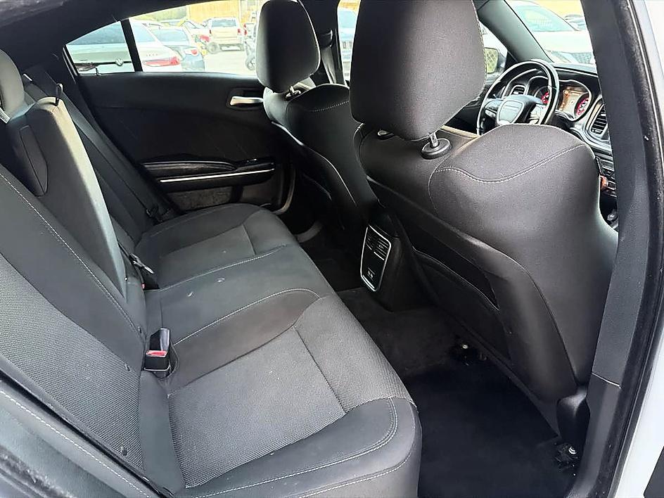 Dodge Charger photo 18