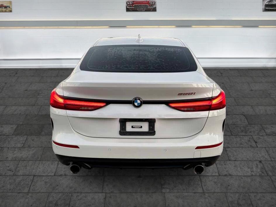 BMW 2 Series photo 6