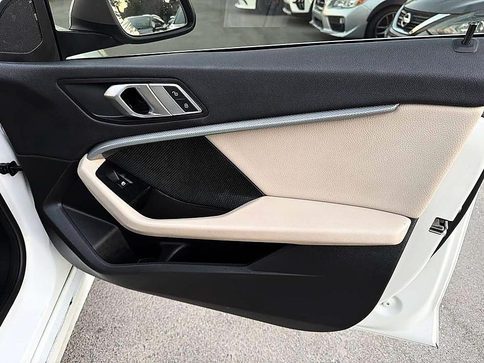 BMW 2 Series photo 20