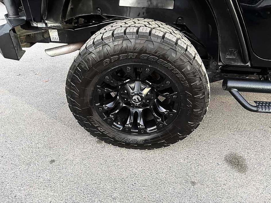 Jeep Wrangler JK photo 17