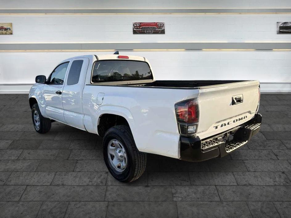 Toyota Tacoma photo 5