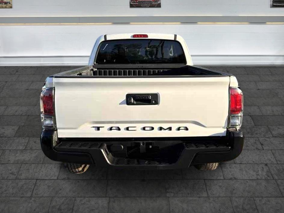 Toyota Tacoma photo 6