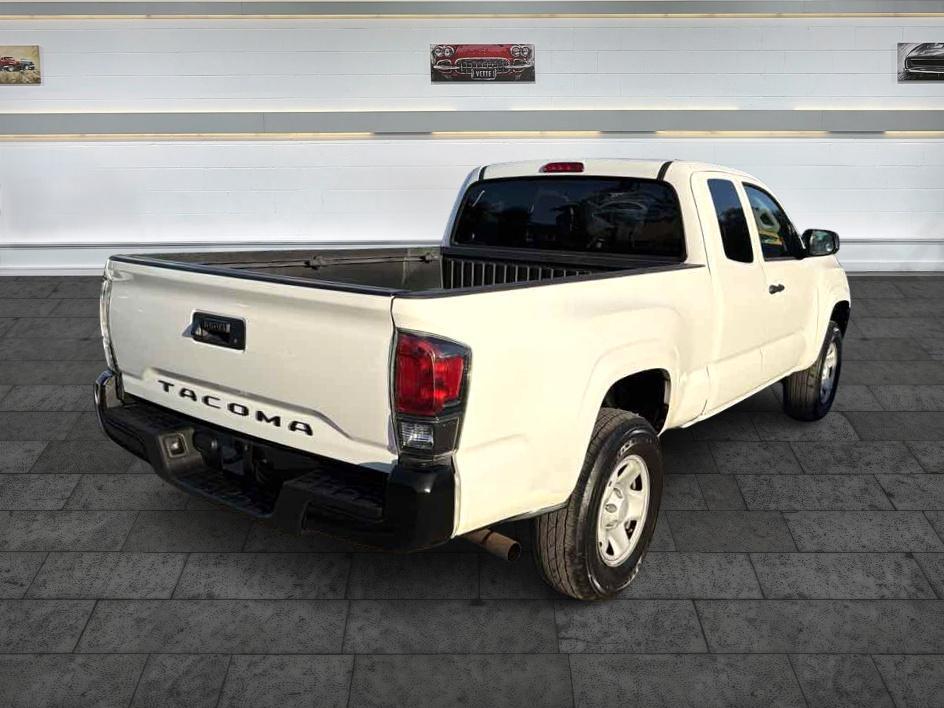 Toyota Tacoma photo 7