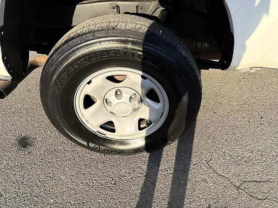 Toyota Tacoma photo 14