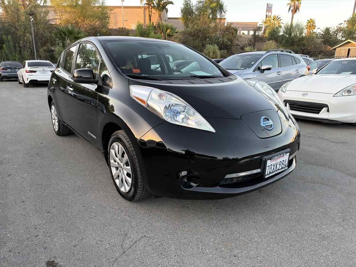 2013 Nissan LEAF S