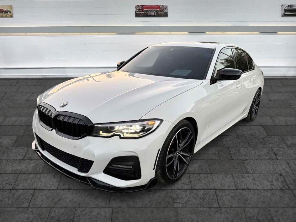 BMW 3 Series photo 3