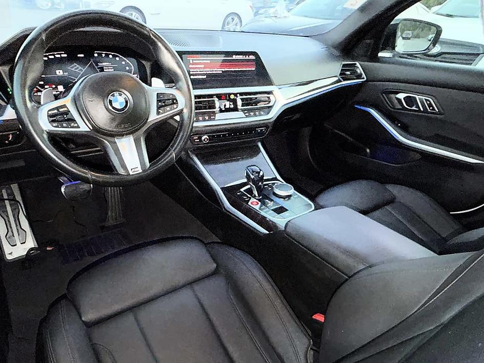 BMW 3 Series photo 13