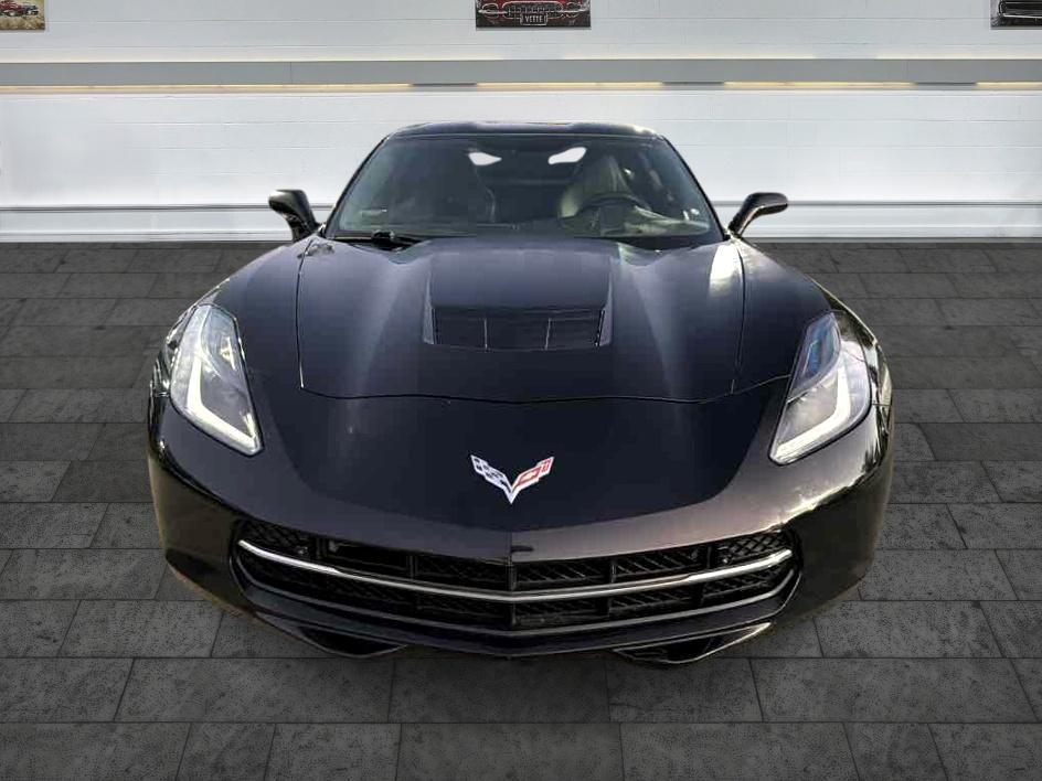 Chevrolet Corvette photo 2