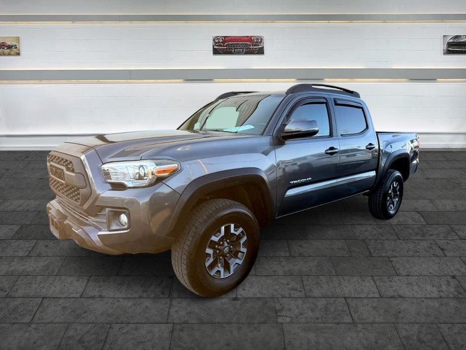 Toyota Tacoma photo 5