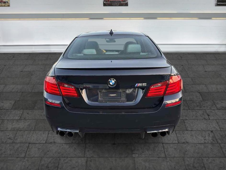 BMW M5 photo 5