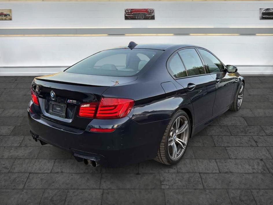 BMW M5 photo 6