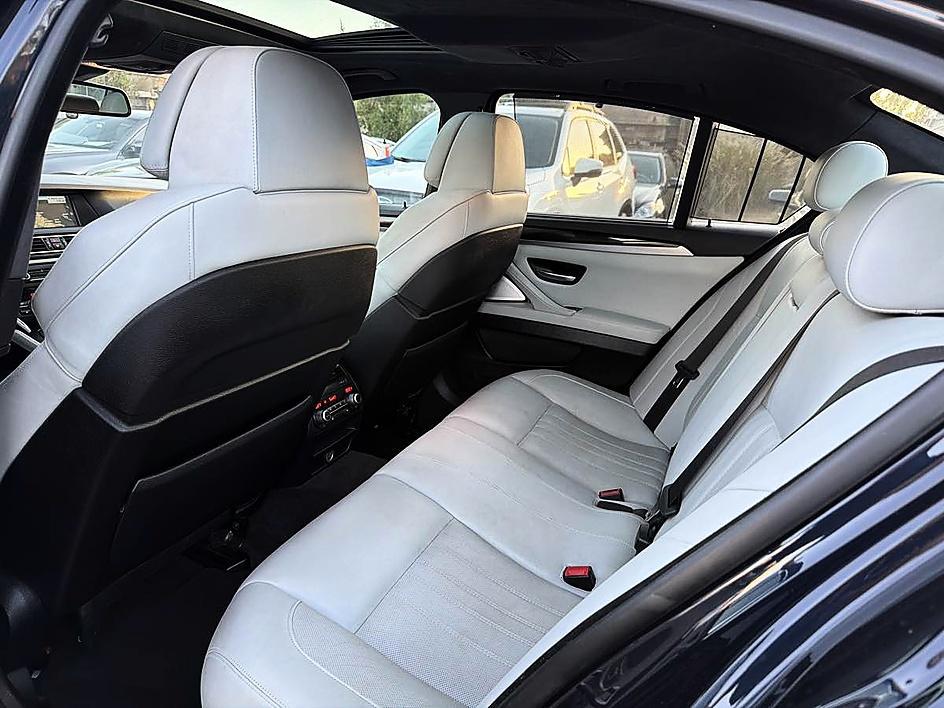 BMW M5 photo 10