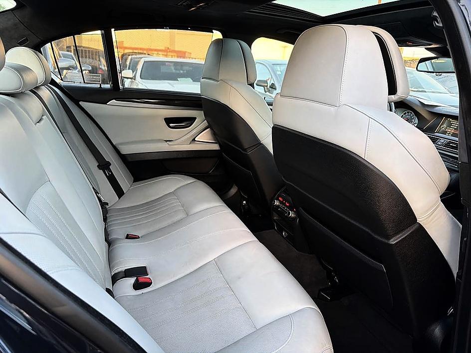 BMW M5 photo 19