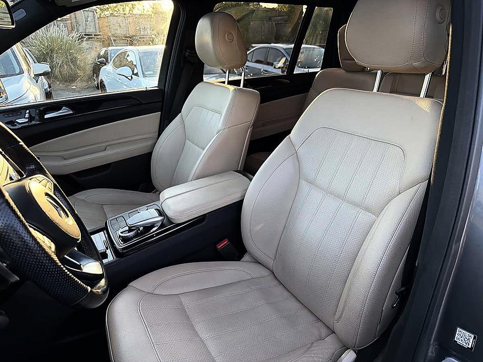 Mercedes-Benz GLS 450 photo 16