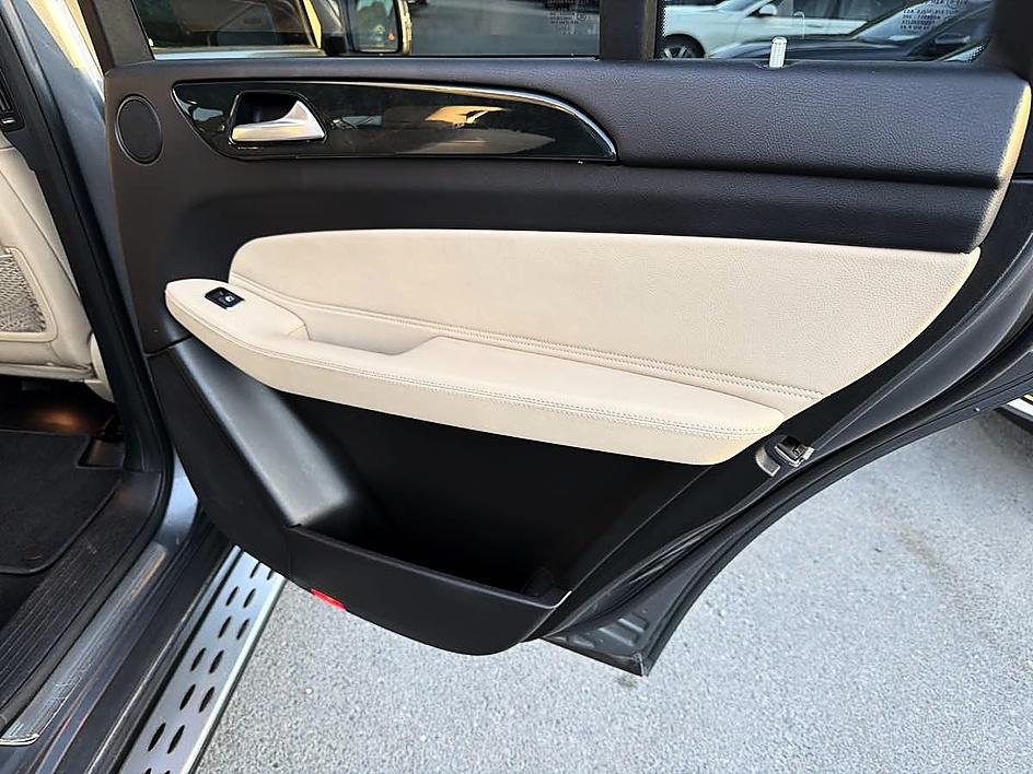 Mercedes-Benz GLS 450 photo 18