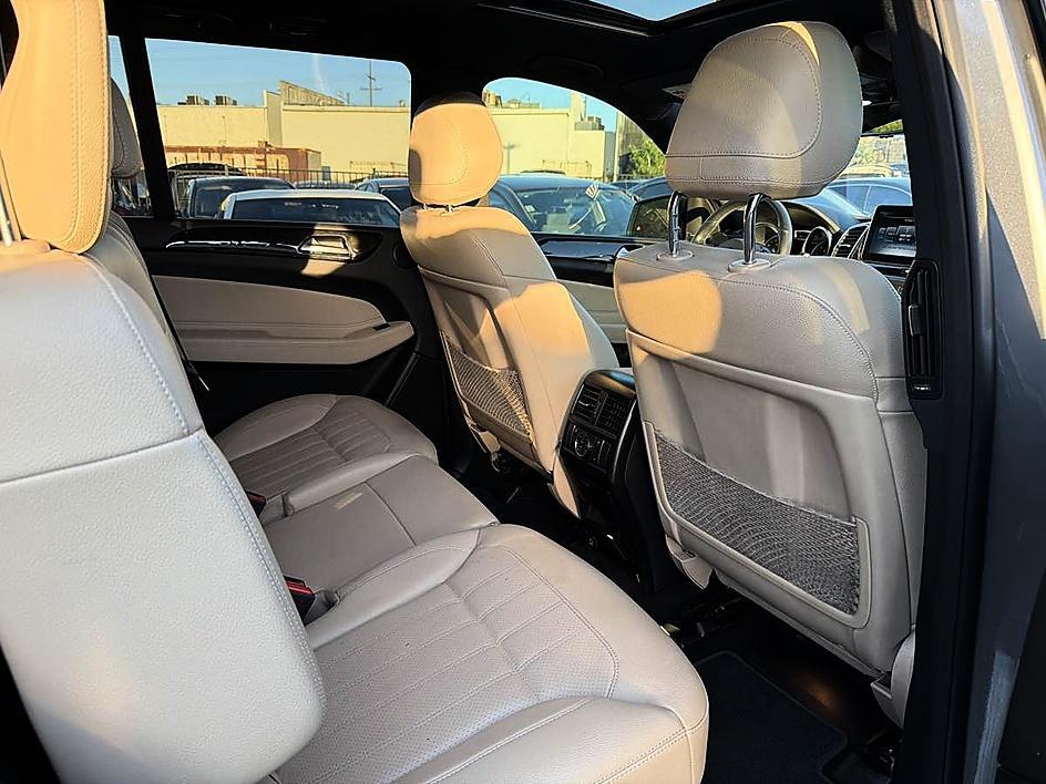 Mercedes-Benz GLS 450 photo 19