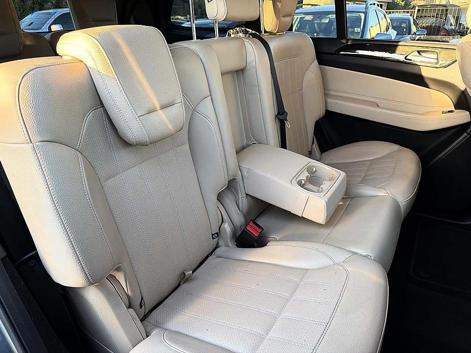 Mercedes-Benz GLS 450 photo 21