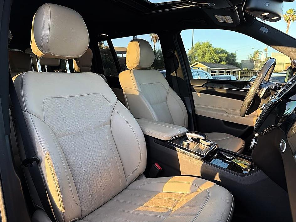 Mercedes-Benz GLS 450 photo 23