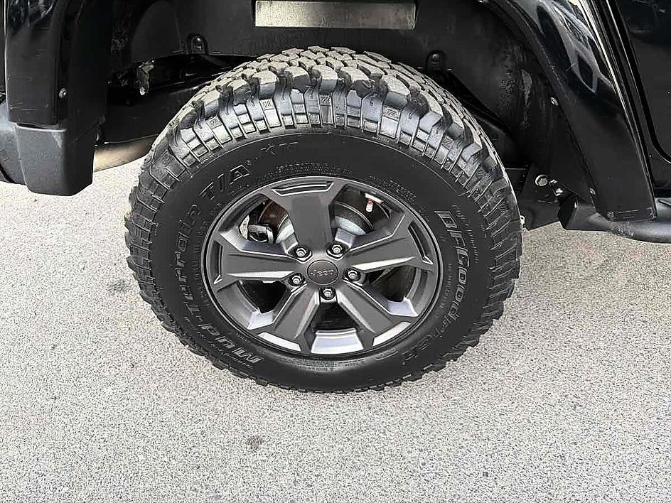 Jeep Wrangler photo 17