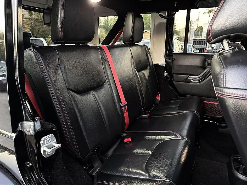 Jeep Wrangler photo 20