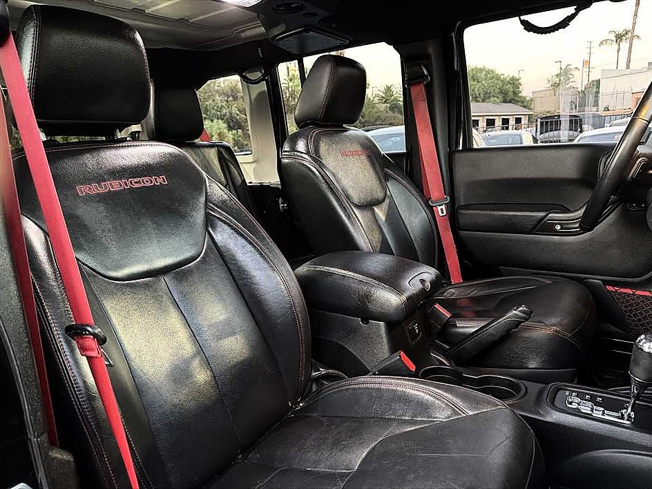Jeep Wrangler photo 22