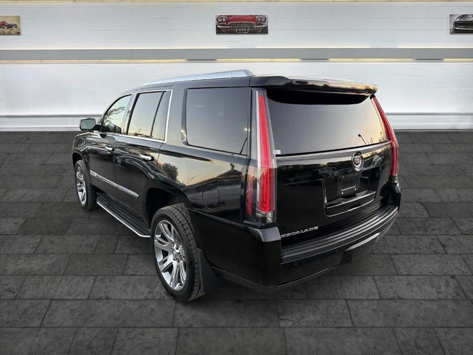 Cadillac Escalade photo 5