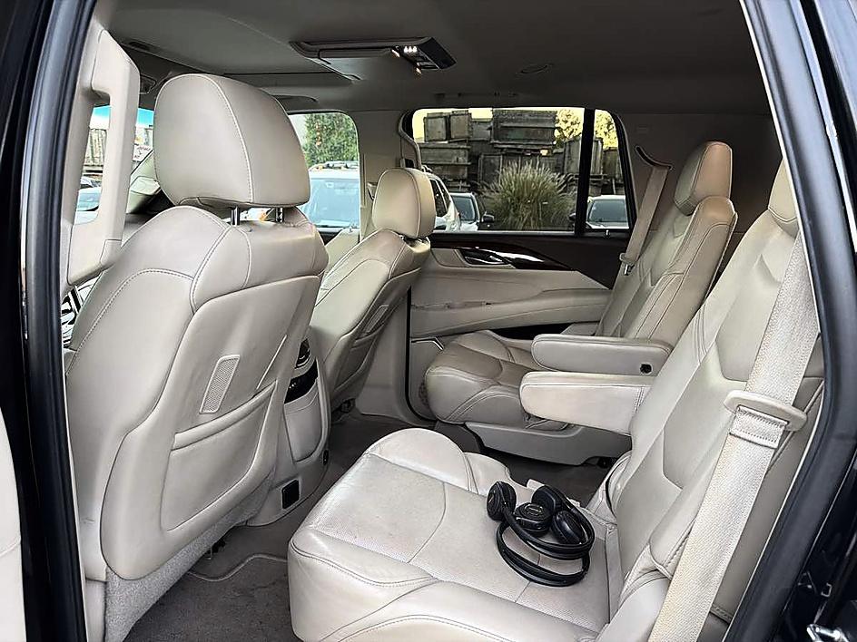 Cadillac Escalade photo 10