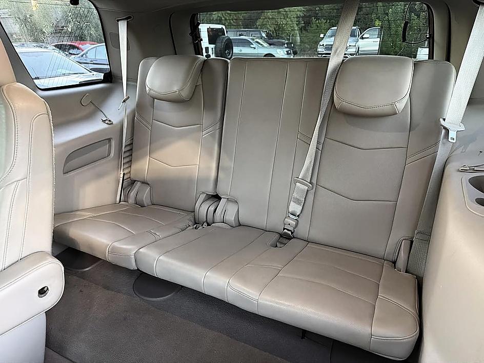 Cadillac Escalade photo 12