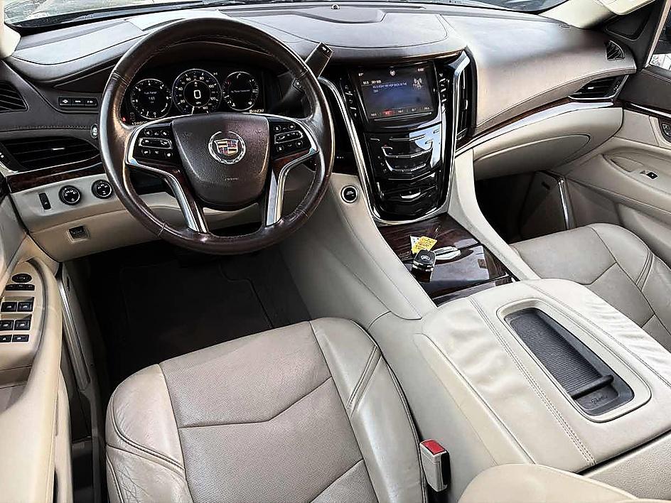 Cadillac Escalade photo 13